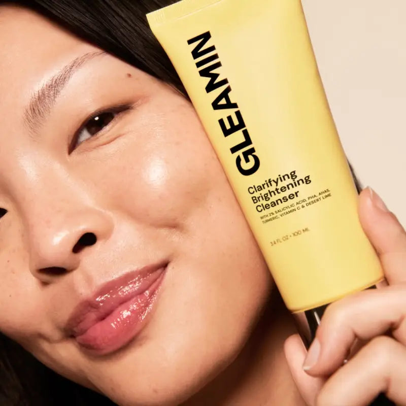 Gleamin Buy Gleamin Clarifying Brightening Cleanser 100ml online | Alyaka
