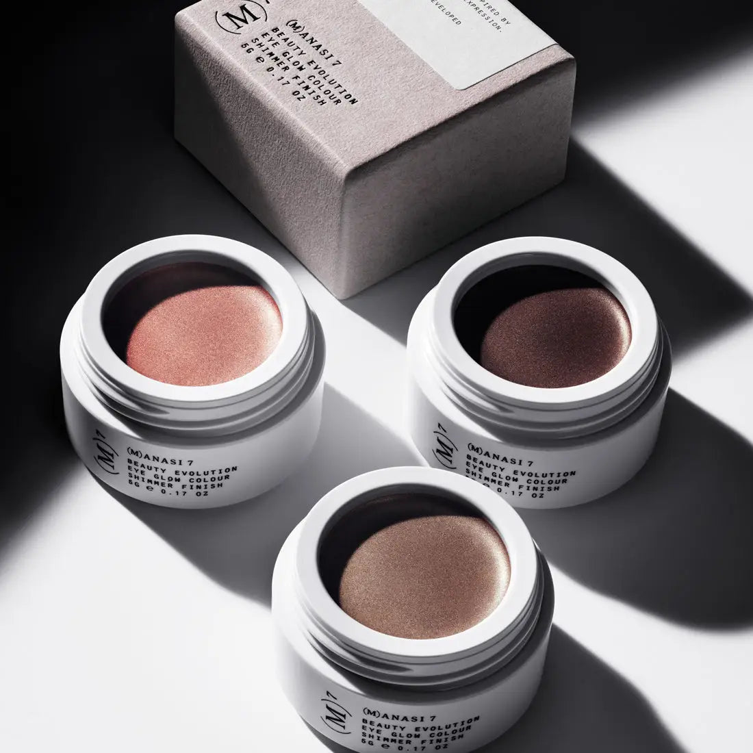 Manasi 7 Eye glow colour 'Ayame' 5g